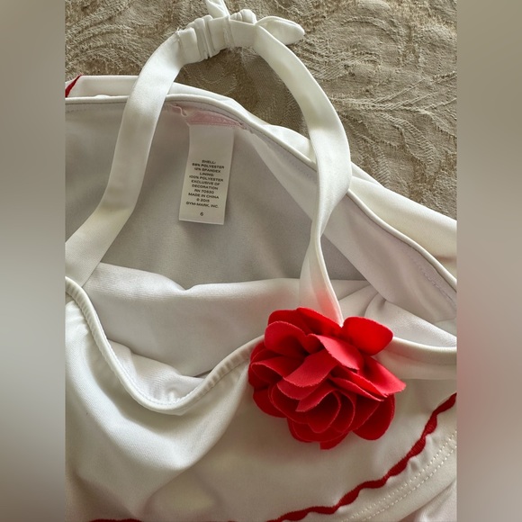 Swimsuit - Picture 2 of 4